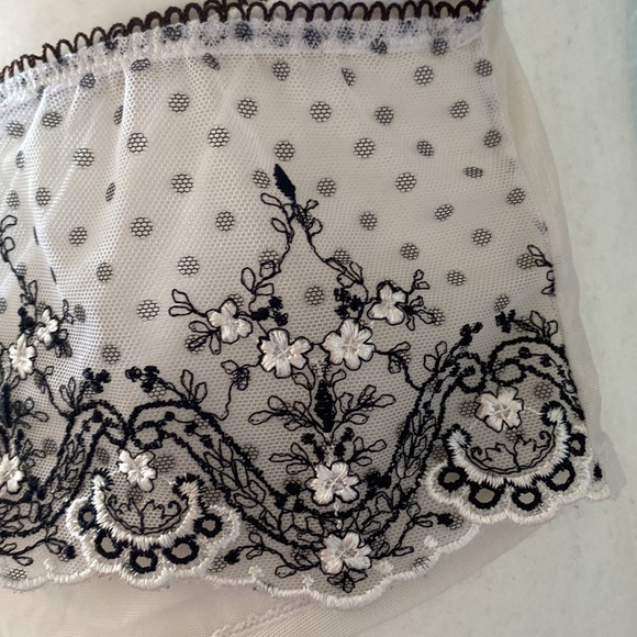 NWOT FELINA Lingerie Set - 32C Bra and matching Boy Shorts - Picture 5 of 8